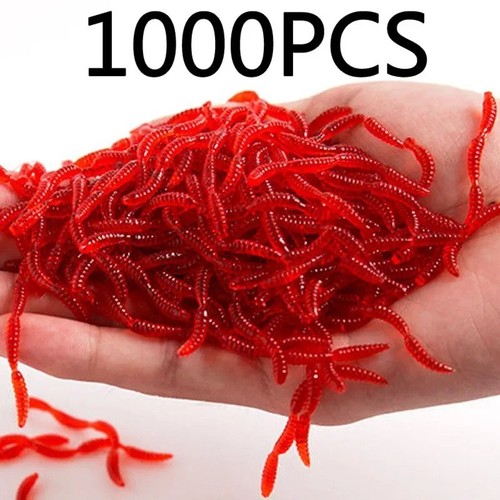 Red worm lure - red,